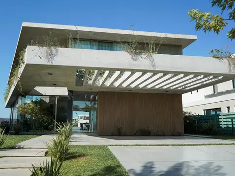 Costas Puertos Escobar