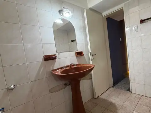 Depto Tipo Casa en Venta 50 años