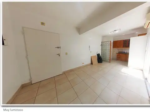 Hermoso PH de 2 ambientes con Patio propio y Cochera fija cubierta
