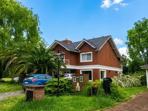 Hermosa casa de 6 ambientes.
