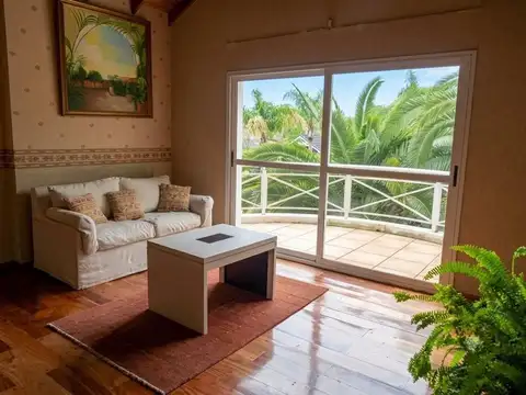 Casa en Alquiler en Boca Ratón, USD 1.400