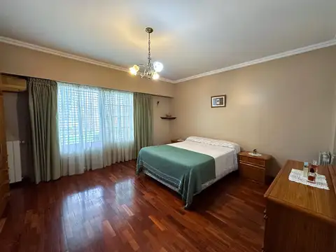 CASA EN VENTA 7 AMBIENTES EN JOSE MARMOL APTO CREDITO