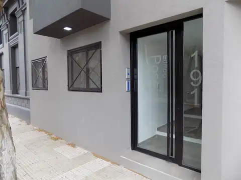 25 De Mayo 100, Piso 1