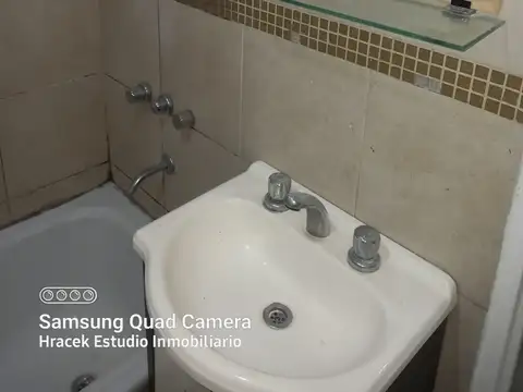 Excelente departamento 2 ambientes a pocas cuadras del centro comercial de Morón lado sur