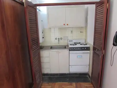 Piedras 400, Piso 8