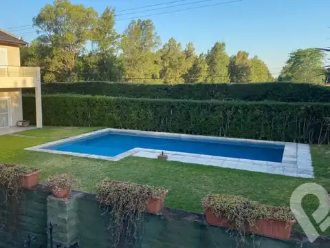 Casa en Alquiler en Los Rosales Barrio Privado