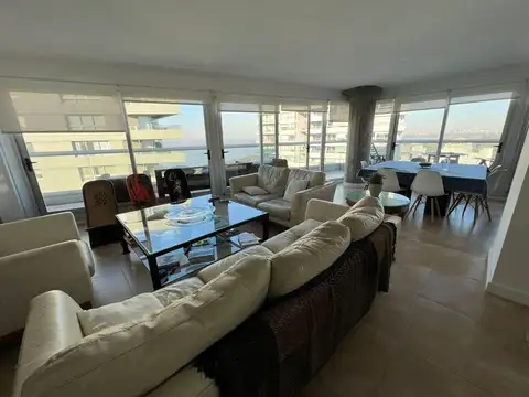 Departamento en Alquiler de 3 dormitorios