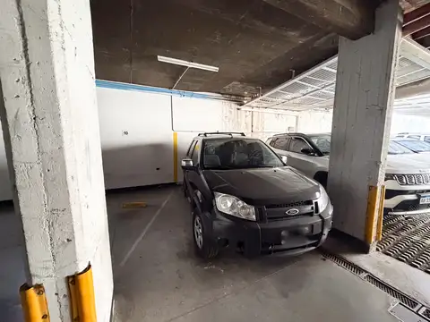 Cochera techada en venta