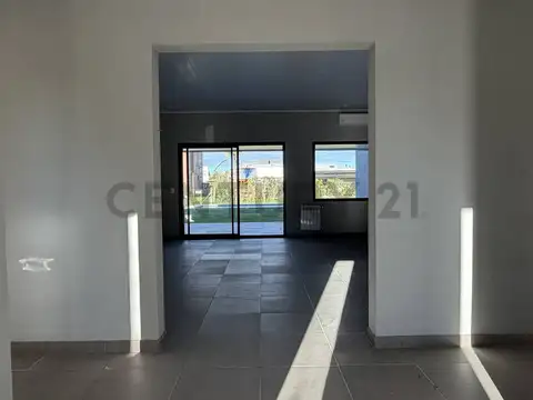 Casa en Venta en El Canton - Norte, USD 245.000