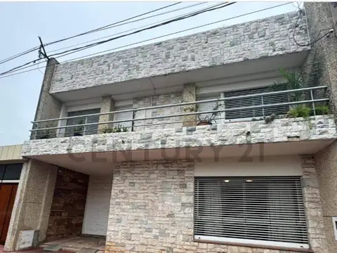Pueyrredon 400, Piso 0