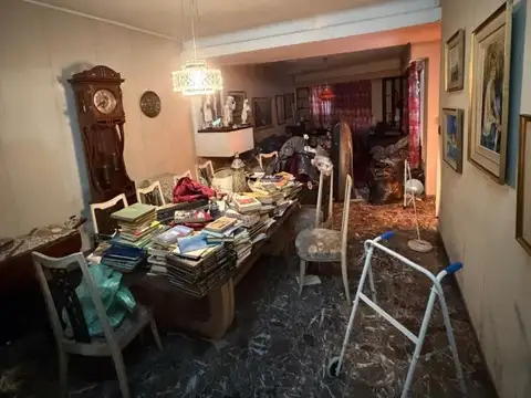 Casa en Venta con 3 cocheras