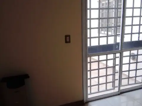 Departamento 5 ambientes con 1 baño