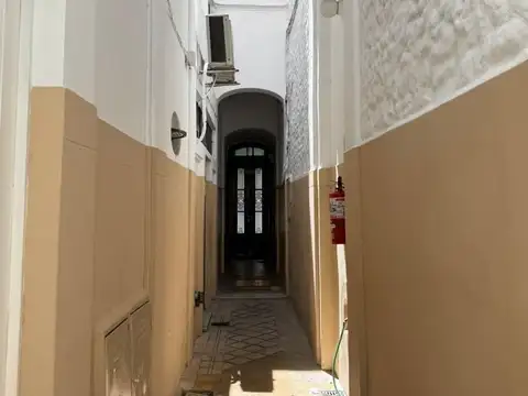 Rocha 1500, Piso 1