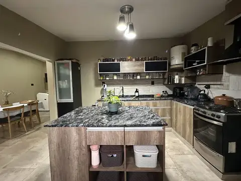 VENTA CASA MALVINAS ARGENTINAS DE 2 DORMITORIOS