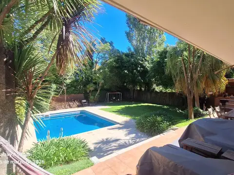 Acassuso Casa señorial en venta, en excelente ubicacion de Libertador al Rio