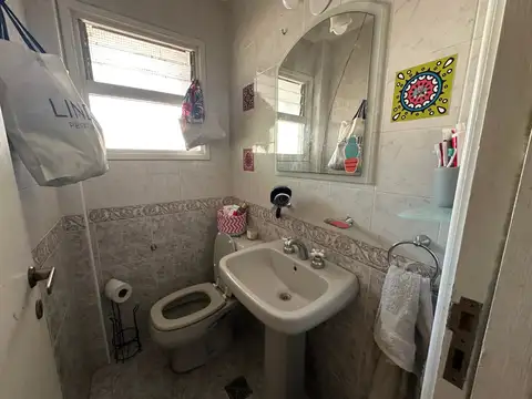 Depto Tipo Casa 4 ambientes con 2 baños