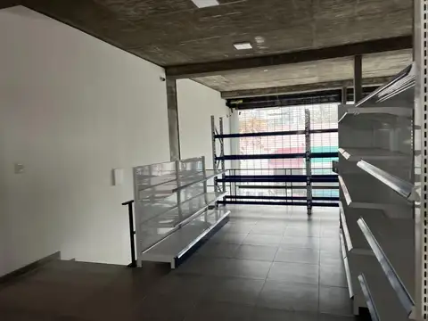 Local en Alquiler en Remedios de Escalada, $ 1.800.000
