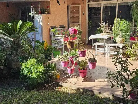 CASA SOÑADA DE 5 AMBIENTES  C/DEP, JARDIN,TERRAZA Y GARAGE 2