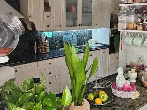 CASA SOÑADA DE 5 AMBIENTES  C/DEP, JARDIN,TERRAZA Y GARAGE 2