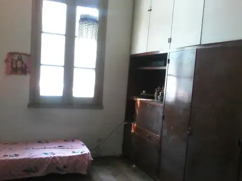 Excelente casa en esquine para reciclar.