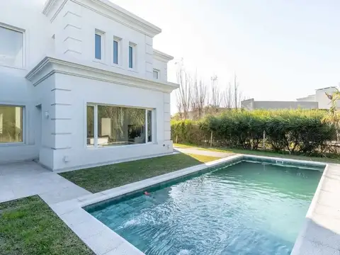 CASA VENTA NUEVO QUILMES 6 AMB. APTO CREDITO