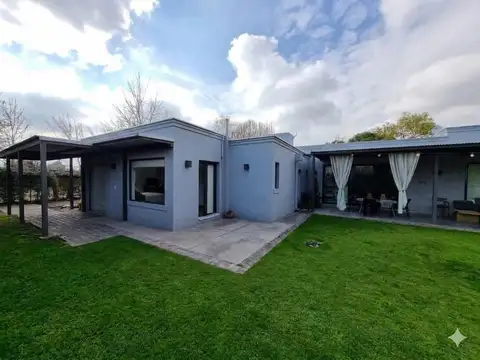 Casa en Venta en Chacras de Coria, USD 345.000
