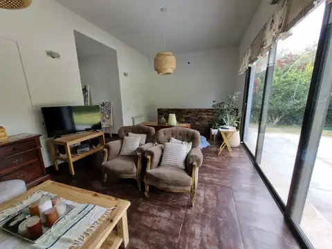 Casa en Venta Chacras de Coria,  con  Piscina, 1.117 m² de Terreno, Vista a la Montaña. Una planta