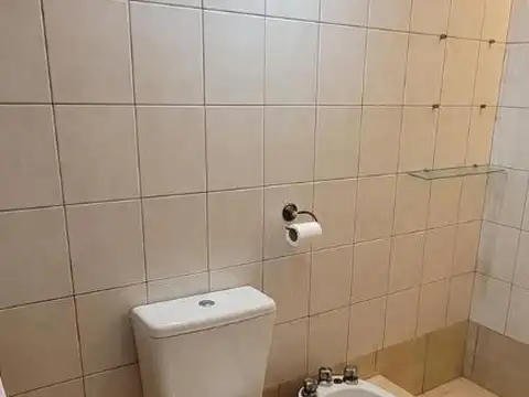 Depto Tipo Casa en Venta 80 años