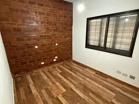 Casa en Alquiler con 1 cochera
