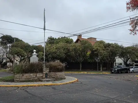 Ricardo Gutierrez al 2400