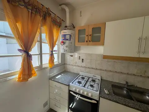 Depto Tipo Casa 2 ambientes con 1 baño