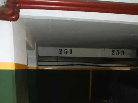 Cochera en Venta Cubierta