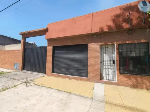 Esteban Echeverría 1600