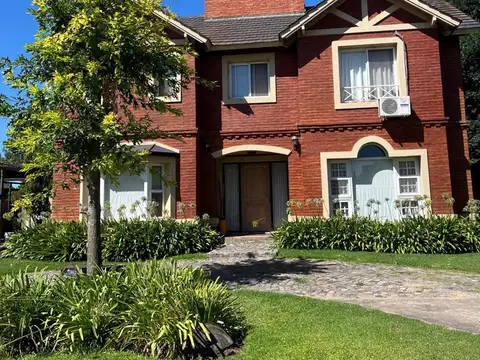 VENTA CASA 5 AMBIENTES LA RINCONADA PILAR