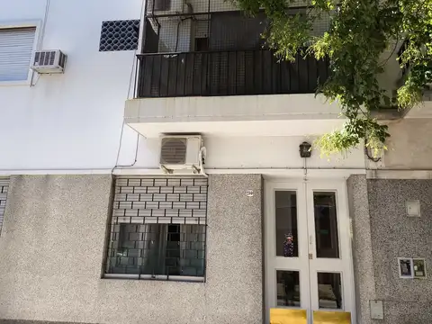 DEPARTAMENTO EN PB CON DOS PATIOS