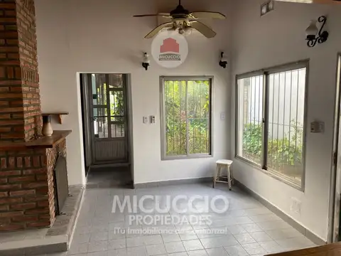 Casa en Venta con 1 cochera