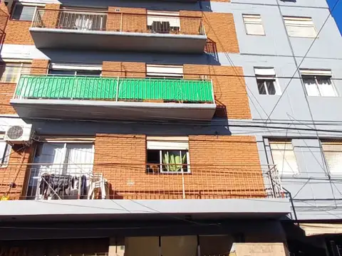 Las Tunas 11100, Piso 1