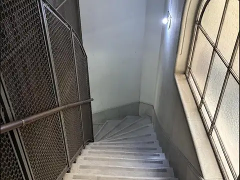 Oficina en Venta con 6 cocheras