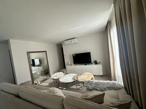 Casa en Alquiler Temporal en La Magdalena, USD 4.500