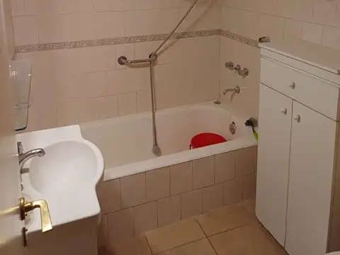 Depto 3 ambientes c/dependencia