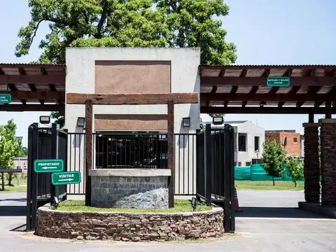 Terreno en Venta en Manzanares, USD 55.000