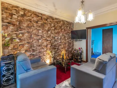 Casa 3 ambientes con 2 baños