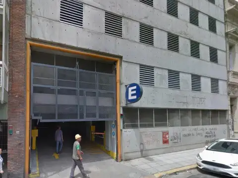 Cochera en venta - 12Mts2 - Monserrat