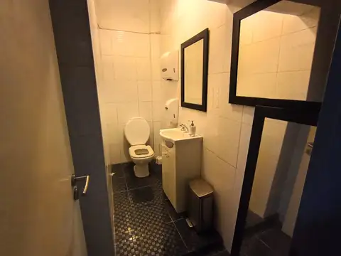 Local en Venta en Villa Luro, USD 180.000