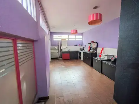Local en Venta 50 años