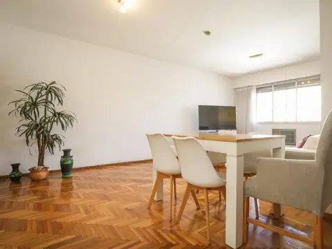 Zabala 2400, Piso 8