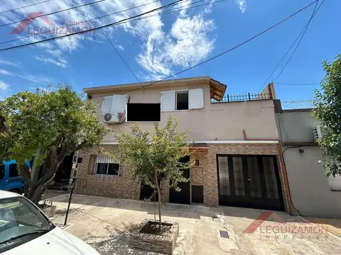 CASA MULTIFAMILIAR EN VENTA – LOMAS DEL MIRADOR – 5 AMBIENTES – CON GALPÓN – APTO CRÉDITO