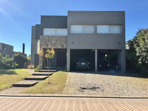 Hipolito Irigoyen 4000