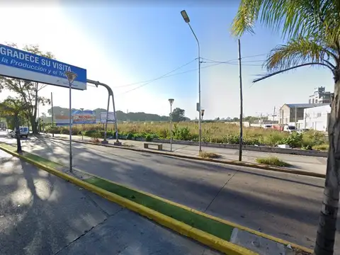 Av. Crovara al 100 y Av. Gral. Paz