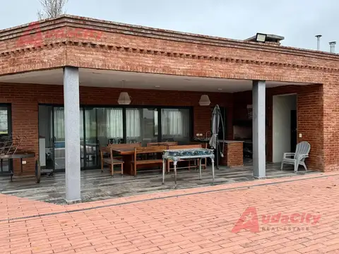 VENTA ALQUILER CASA BARRIO CERRADO LUJAN COMARCAS DE LUJAN